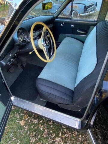 1953 Kaiser Manhattan