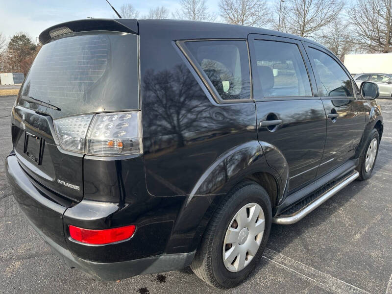 2009 Mitsubishi Outlander ES - Photo 8