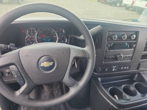 2022 Chevrolet Express 2500