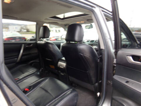 2012 Toyota Highlander SE