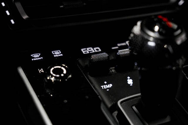 2020 Porsche 911 Carrera