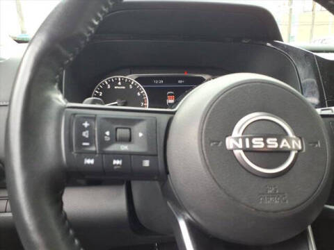 2023 Nissan Pathfinder SL