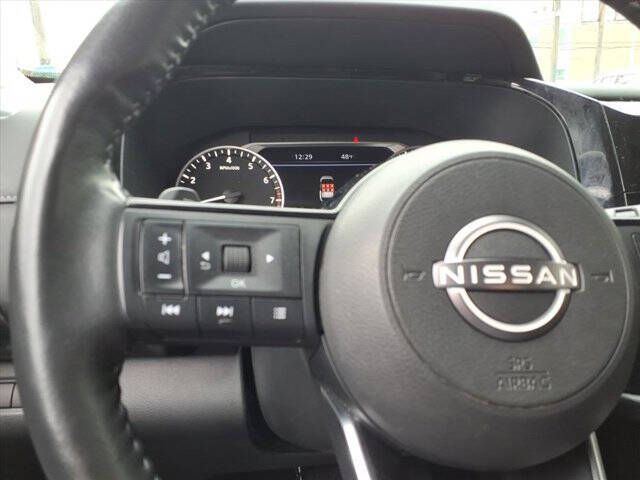 2023 Nissan Pathfinder SL