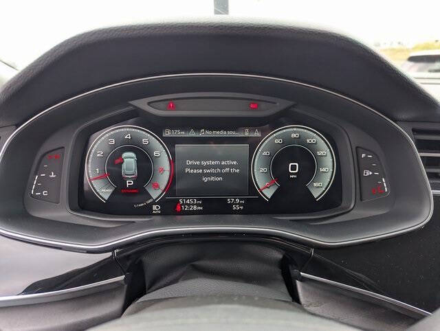 2022 Audi Q8 quattro Premium Plus 55 TFSI