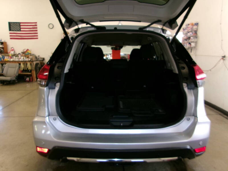 2020 Nissan Rogue SV