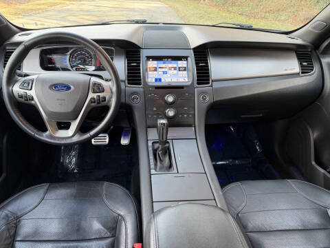 2016 Ford Taurus SHO