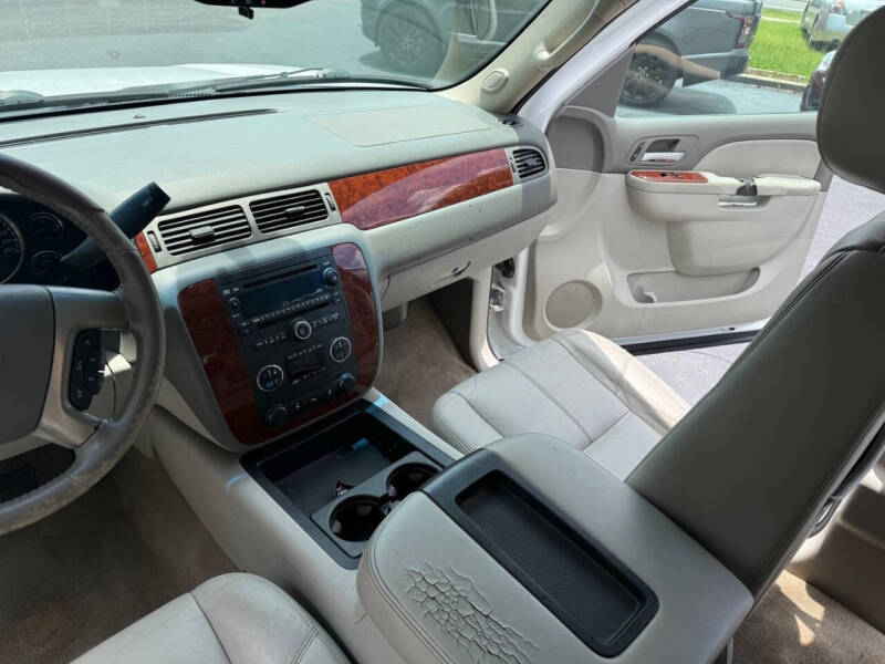 2012 Chevrolet Suburban LT