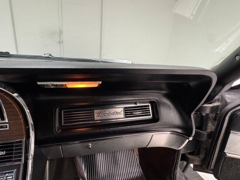 1967 Ford Thunderbird