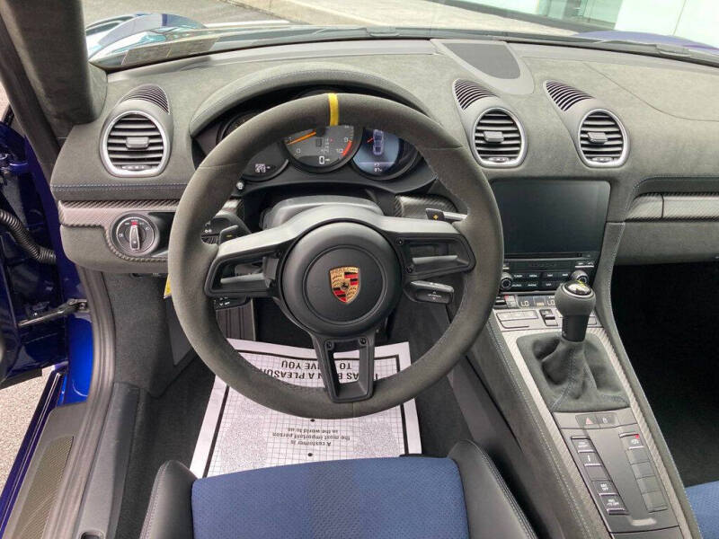 2023 Porsche 718 Cayman GT4 RS