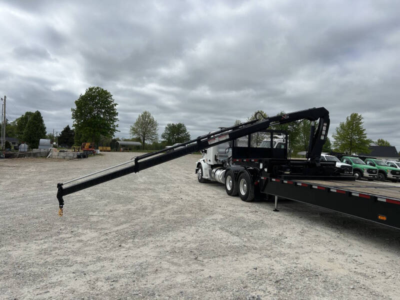 2022 Towmaster 48' Hydraulic Dove Semi