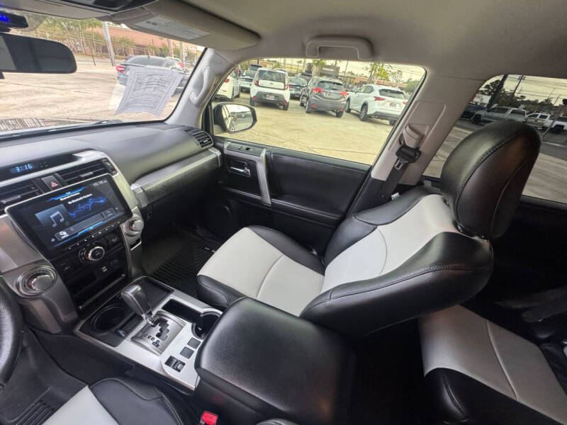 2019 Toyota 4Runner SR5