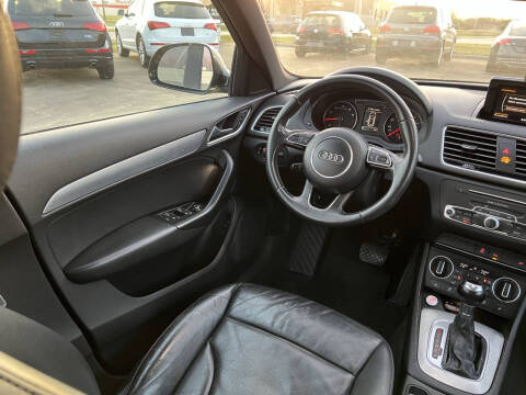 2016 Audi Q3 2.0T quattro Premium Plus