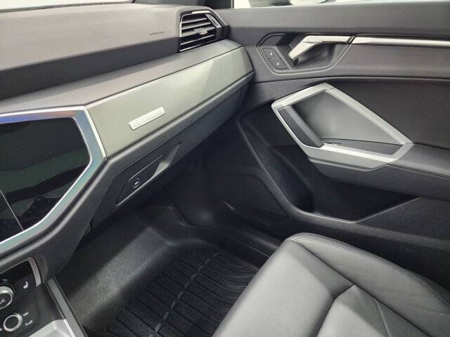 2024 Audi Q3 quattro S line Premium 45 TFSI