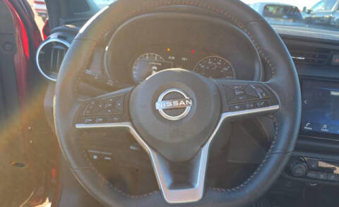 2023 Nissan Kicks SR