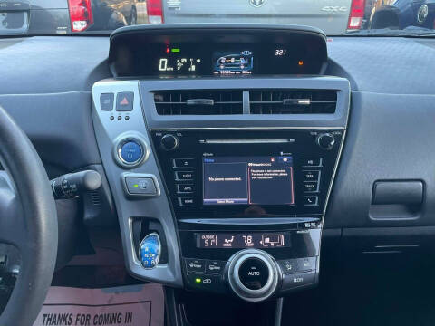 2015 Toyota Prius v Three