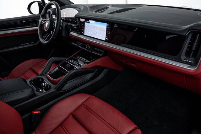 2025 Porsche Cayenne