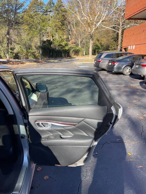 2015 Infiniti Q70 3.7