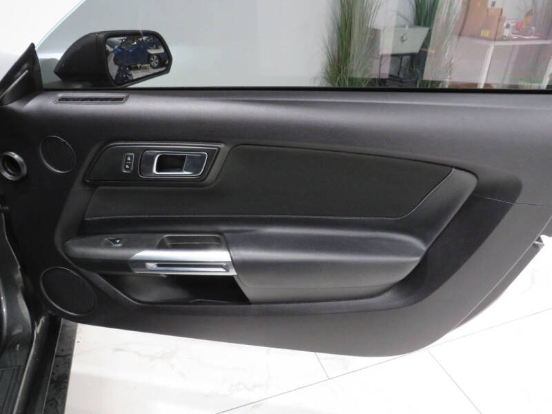 2019 Ford Mustang EcoBoost