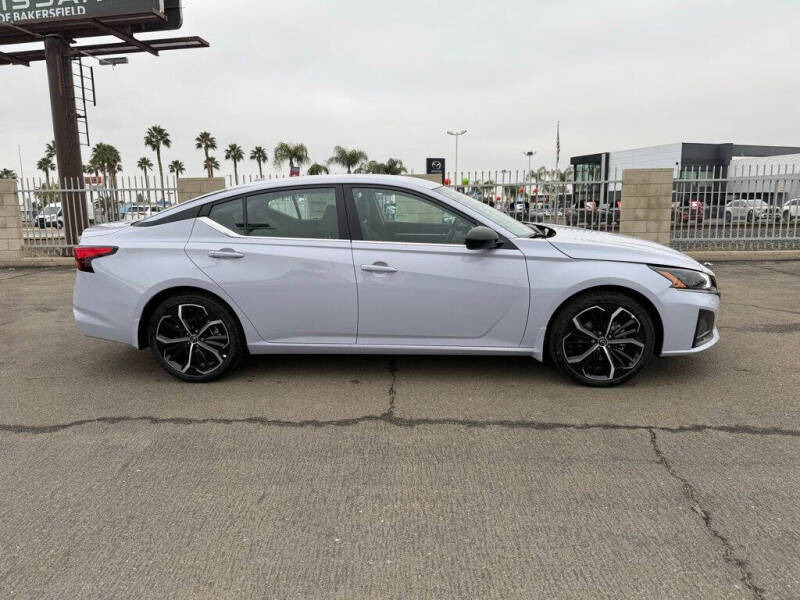 2025 Nissan Altima 2.5 SR