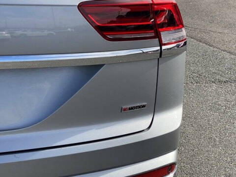 2021 Volkswagen Atlas Cross Sport V6 SE R-Line 4Motion