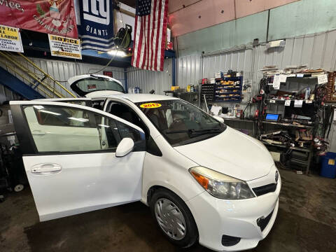 2013 Toyota Yaris 5-Door L