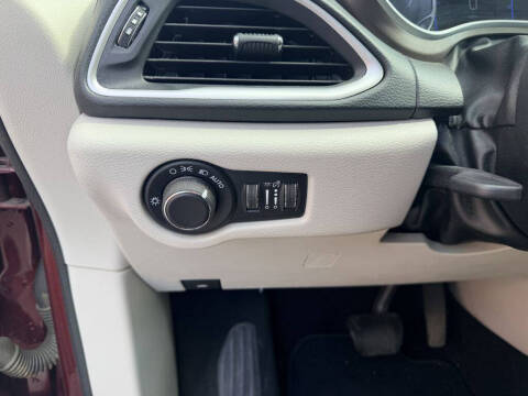 2017 Chrysler Pacifica Touring