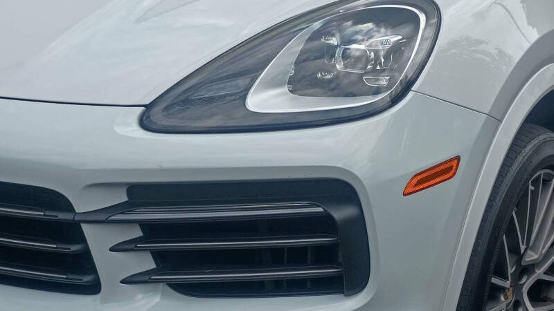 2023 Porsche Cayenne Platinum Edition