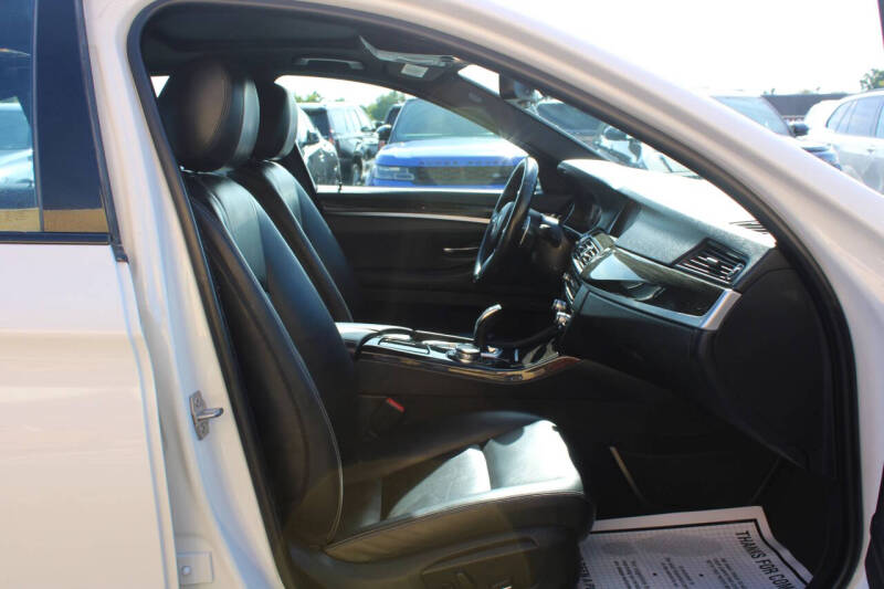 2016 BMW 5 Series 528i