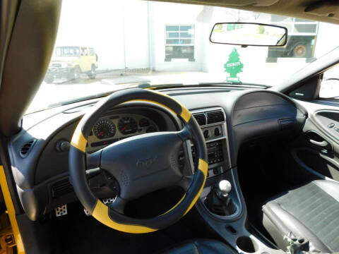 2004 Ford Mustang Mach 1 Premium