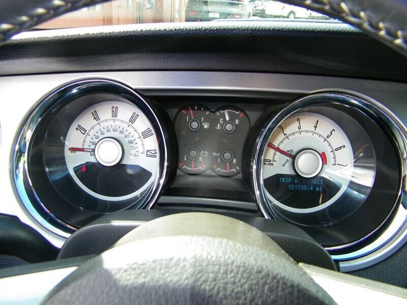 2010 Ford Mustang V6 Premium