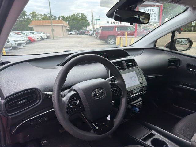 2020 Toyota Prius LE