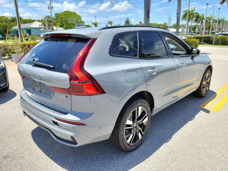2026 Volvo XC60 B5 Plus