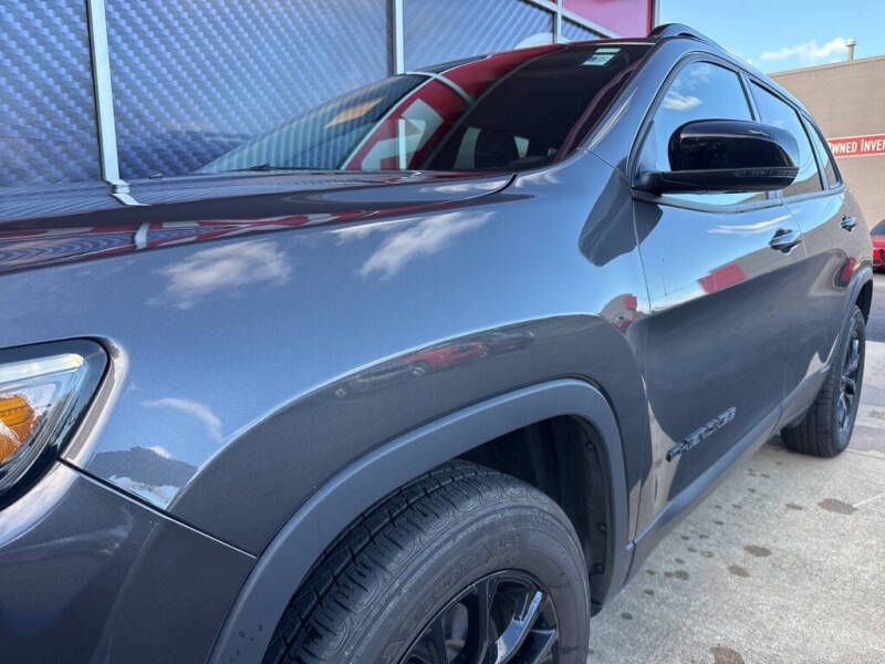 2023 Jeep Cherokee Altitude Lux