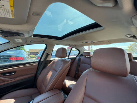 2012 BMW 5 Series 528i xDrive