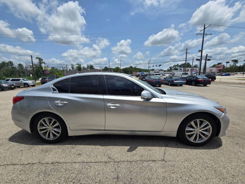 2017 INFINITI Q50 null photo 4