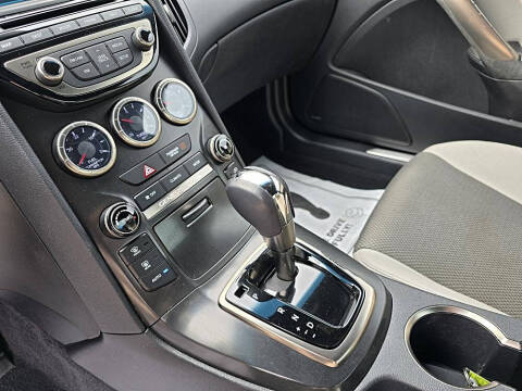 2013 Hyundai Genesis Coupe 2.0T Premium