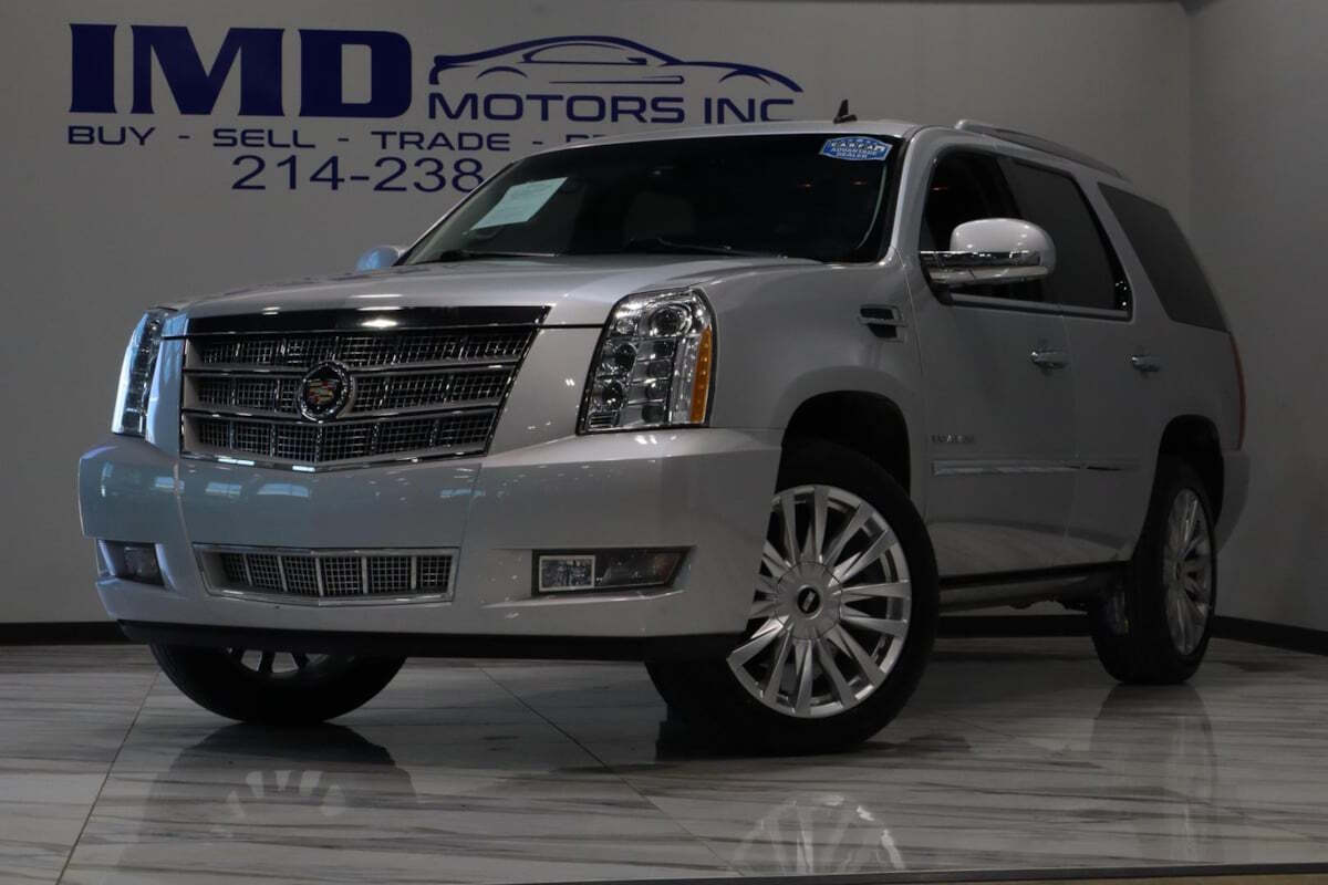 2014 Cadillac Escalade for sale at IMD MOTORS, INC in Dallas, TX