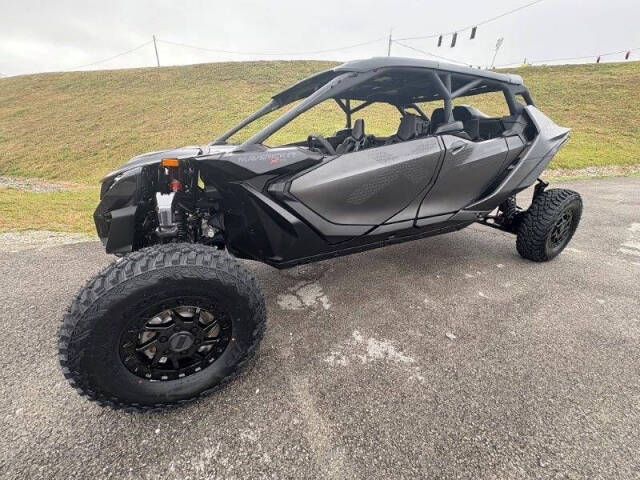 Can-Am Maverick R MAX X RS w/ Smart Shox 999T DCT Image