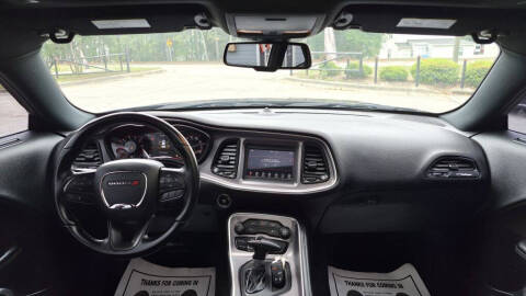 2021 Dodge Challenger SXT