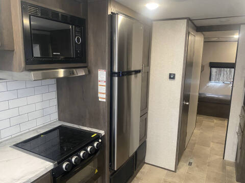 2021 Coleman 334BH