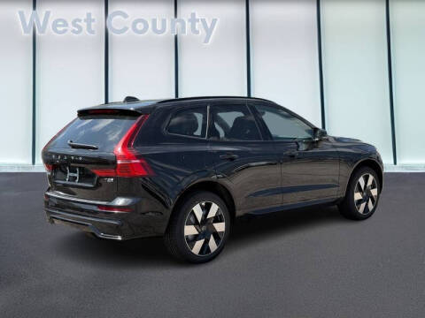 2025 Volvo XC60 T8 Plus Dark Theme