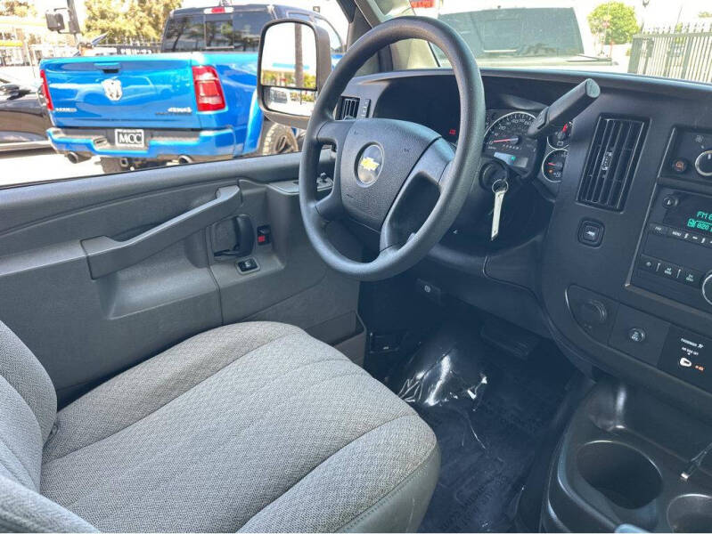 2021 Chevrolet Express 2500