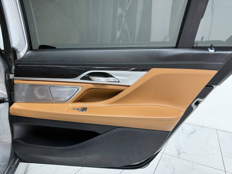 2021 BMW 7 Series 750i xDrive