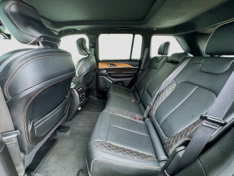 2022 Jeep Grand Cherokee Summit