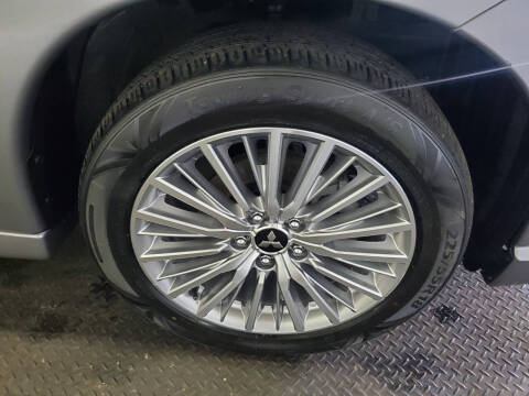 2022 Mitsubishi Outlander PHEV SEL