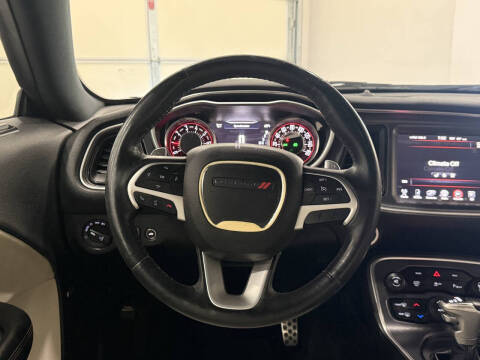 2015 Dodge Challenger SXT Plus