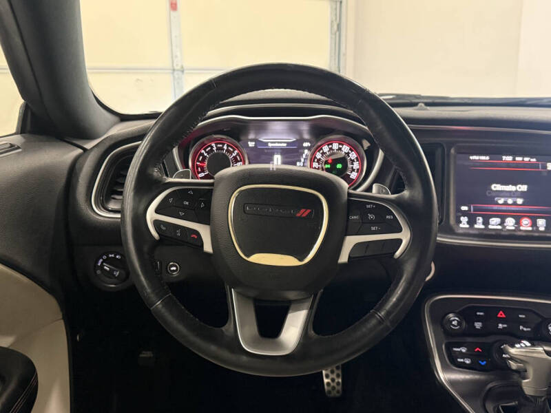 2015 Dodge Challenger SXT Plus