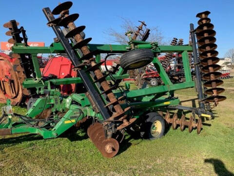 2004 John Deere 637