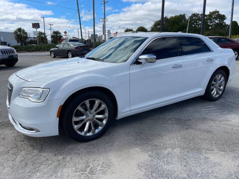 2019 Chrysler 300 for sale at Modern Automotive in Spartanburg SC