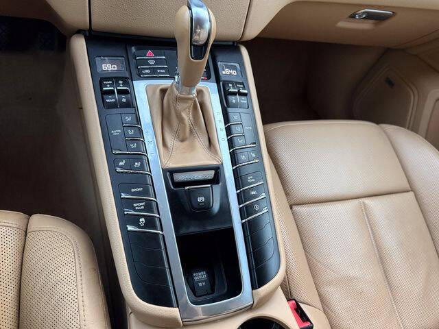 2017 Porsche Macan S